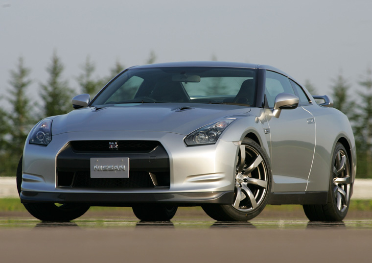 2007 - 2010 Nissan GT-R Coupe (R35) Picture